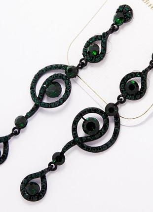 Серьги №1510 с темно-зелеными стразами .