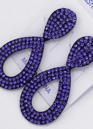 Серьги № 856 с синими стразами на черной основе.