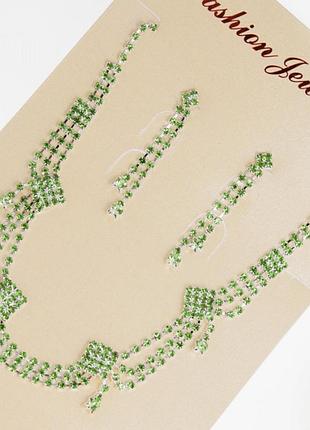 Колье № 225 с квадратами и камнями зеленого цвета .