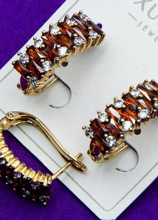 Серьги xuping №214 с белыми и коричневыми цирконами медичне золото вид виробника xuping бижутерия харьков