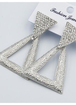 Серьги №1681 белые треугольники со стразами .
