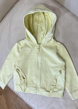 Кофта з капюшоном на замку 1.5-2 роки ріст 86-92 стан ідеальний є незначна цятка на рукаві дов 33, шир 30, рукав 30.3 від matalan