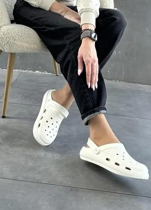 Мʼякі, зручні, практичні крокс/сабо на потовщеній підошві білого кольору