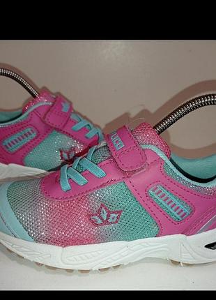 Фирменные супер легкие кроссовки lico.