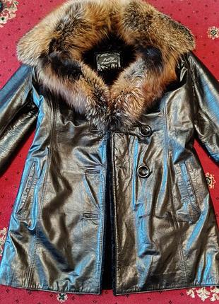 Пальто шкіряне жіноче