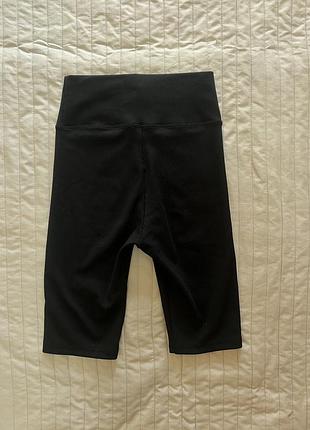 Шорти дуже гарні в рубчик всім раджу