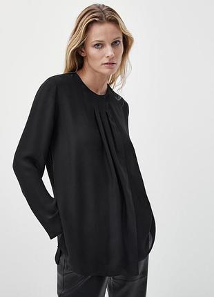 Черная блузка из воздушной вискозной ткани
