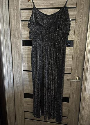 Нарядный комбинезон кюлотами