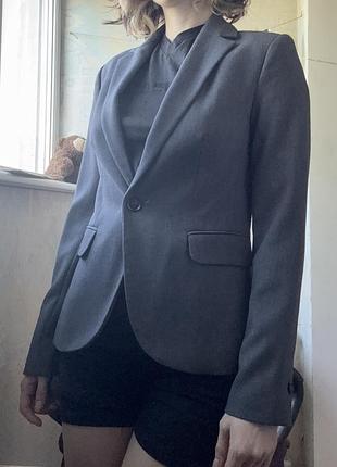 Жакет піджак жіночий сірий reserved