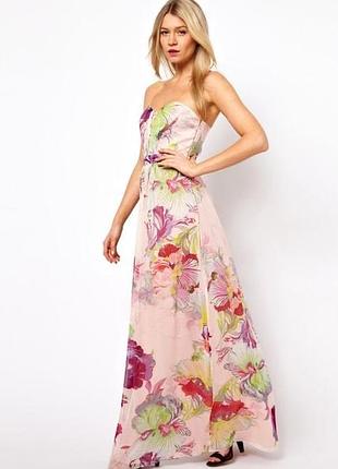 Сукня від tad baker