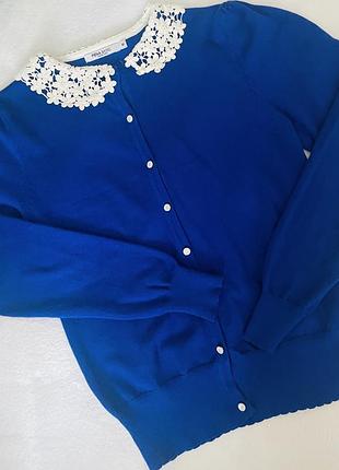 Кардиган з мереживним комірцем