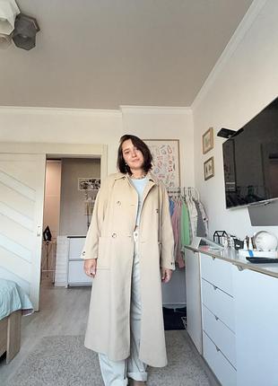 Бежеве пальто