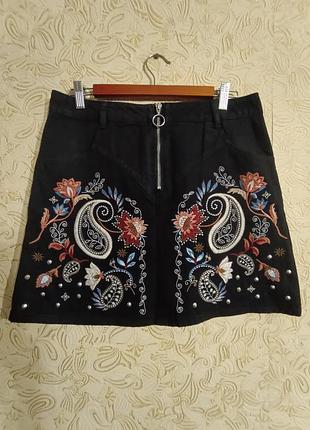 Юбка с вышивкой