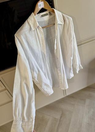 Біла жіноча сорочка оверсайз