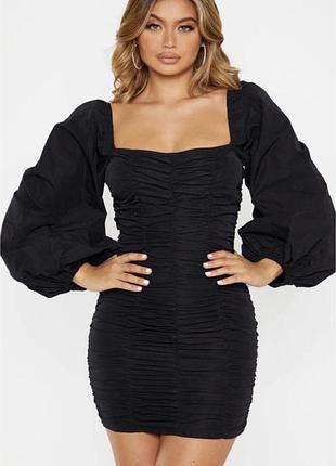 Сукня з широкими рукавами