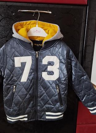 Куртка осенне-зимняя на мальчика 3-4 года