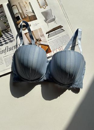 Бюстгальтер