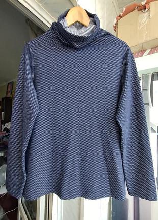 Класний трикотажний светр