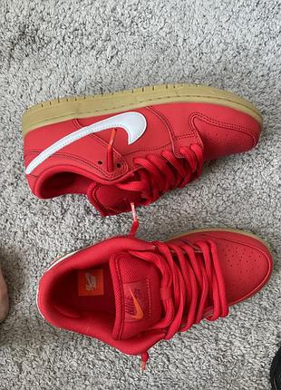 Nike dunk low pro red