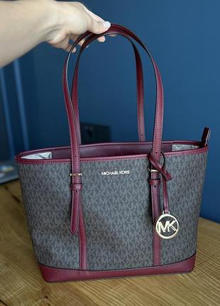 Michael kors сумка шопер коричнева зі вставками бордового кольору