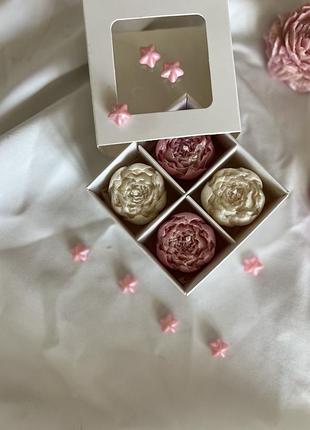 Набір ароматичних свічок у формі квітів