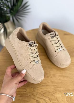 Удобные замшевые кеды на платформе