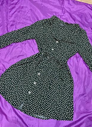 Жінрча сукня темно зеленого кольору із принтом сердечок з коміром бавовна 100 % л-хл