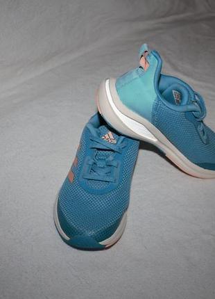 Кроссовки фирмы adidas 35 размер по стельке 22 см.