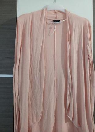 Легкий женский кардиган,размер l,бренду vila
новый 
полуобхват груди 49 см
длина рукава 67 см.
длина 65 см