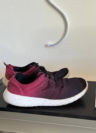 Легкие тканевые кроссовки