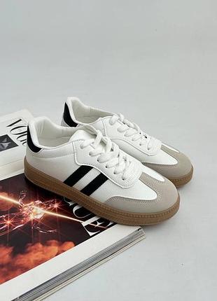 Кеди на низькій підошві