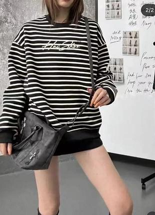 Женский свитшот в полоску с надписью