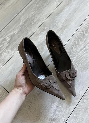 Туфлі, каблуки