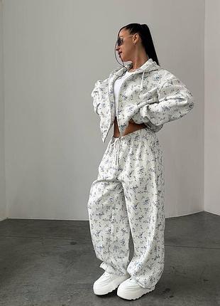 Спортивный костюм