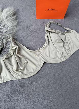 Гладкий бюстгальтер мінімайзер