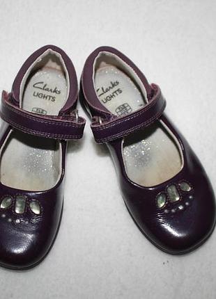 Туфлі фірми clarks 27,5 по устілці 18 см.