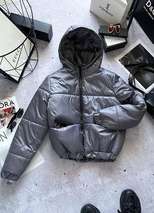 Сіра коротка куртка з каптуром тепла укорочена куртка з капюшоном