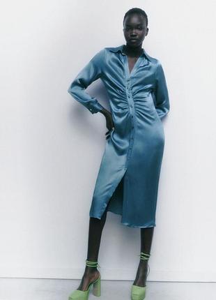 Атласне плаття zara
