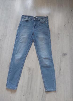 Джинсы в идеальном состоянии