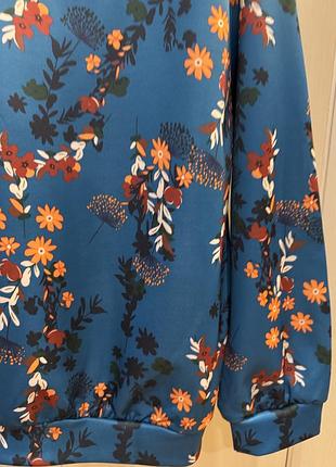 Світшот у наявності 26.