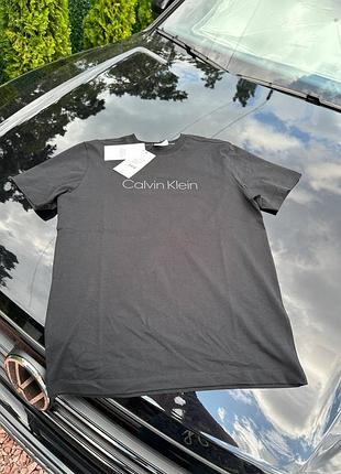 Футболка calvin klein