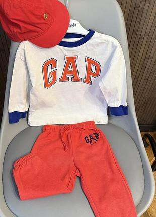 Костюм на осінь gap