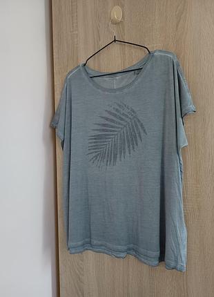 Стильная и качественная женская футболка выварка