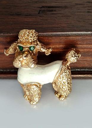 Брошь с эмалью собака - пудель в белой майке, винтаж