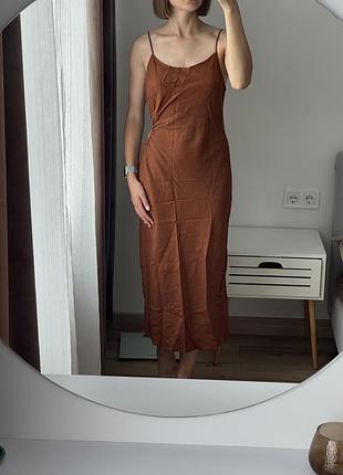 Сукня міді zara гірчичного кольору з льону на бретельках з вирізом збоку