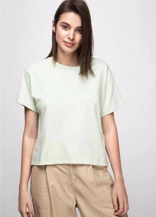 Зелена футболка