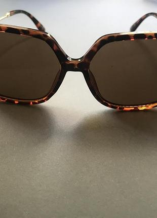 Сонцезахистні окуляри. оправа 5.3*15