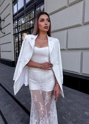 Костюм тройка топ пиджак шорты с кружевом женский белый костюмка