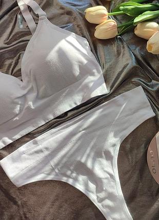 Комплект топ бюстгальтер трусики стринги в рубчик