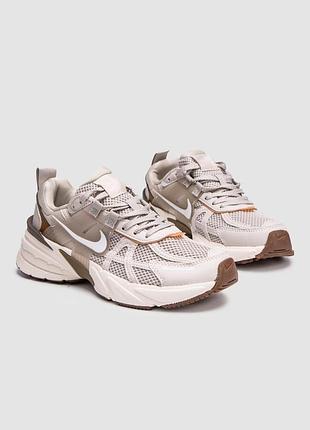 Nike v2k runtekk cream/ginger/grey